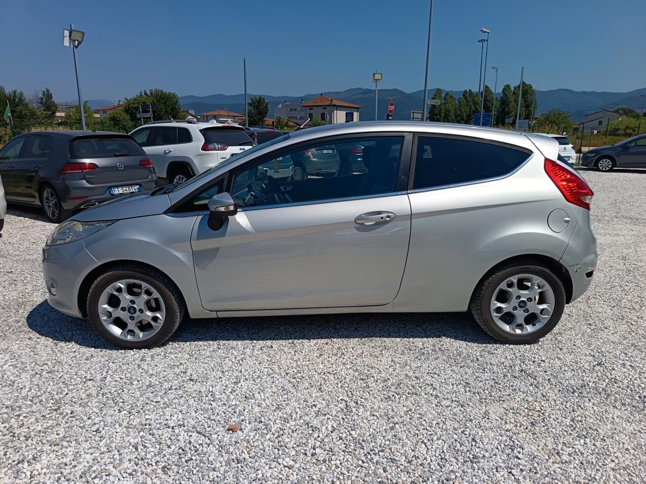 Ford Fiesta 1.4 TDCi 70CV 3 porte Titanium