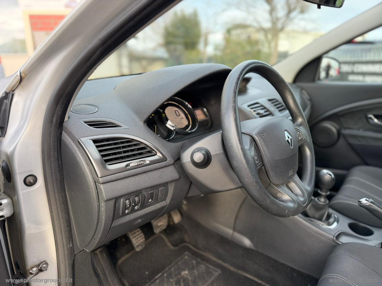 RENAULT Mégane 1.5 dCi 110 CV SporTour DYNAMIQUE