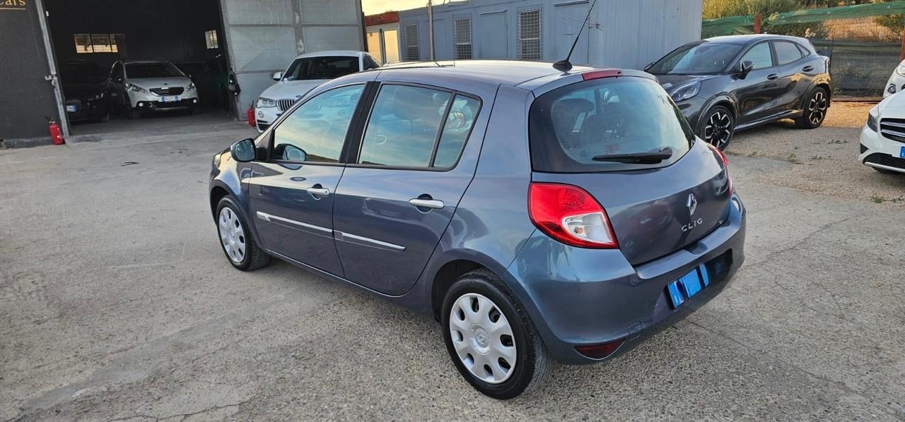 Renault Clio 1.2 16V 5 porte Luxe