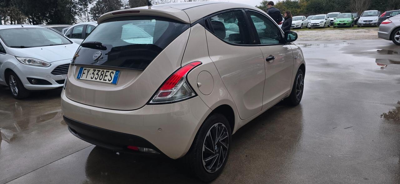 Lancia Ypsilon 1.2 69 CV 5 porte anno 2020 occasione