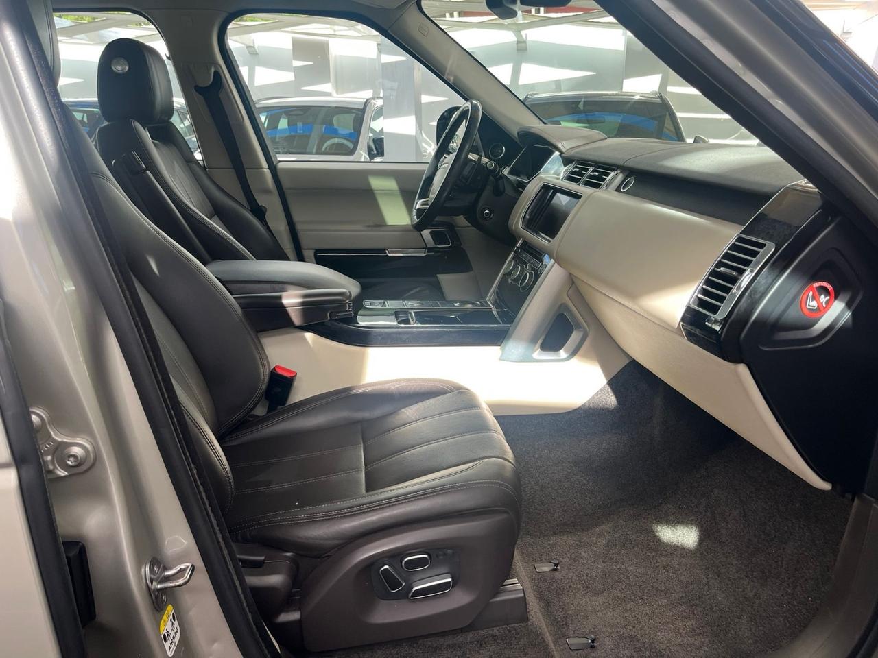 Land Rover Range 4.4 SDV8 Vogue