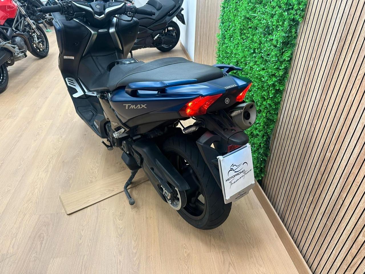 YAMAHA TMAX T MAX T-MAX 530 DX 2019 - DA 129€ AL MESE