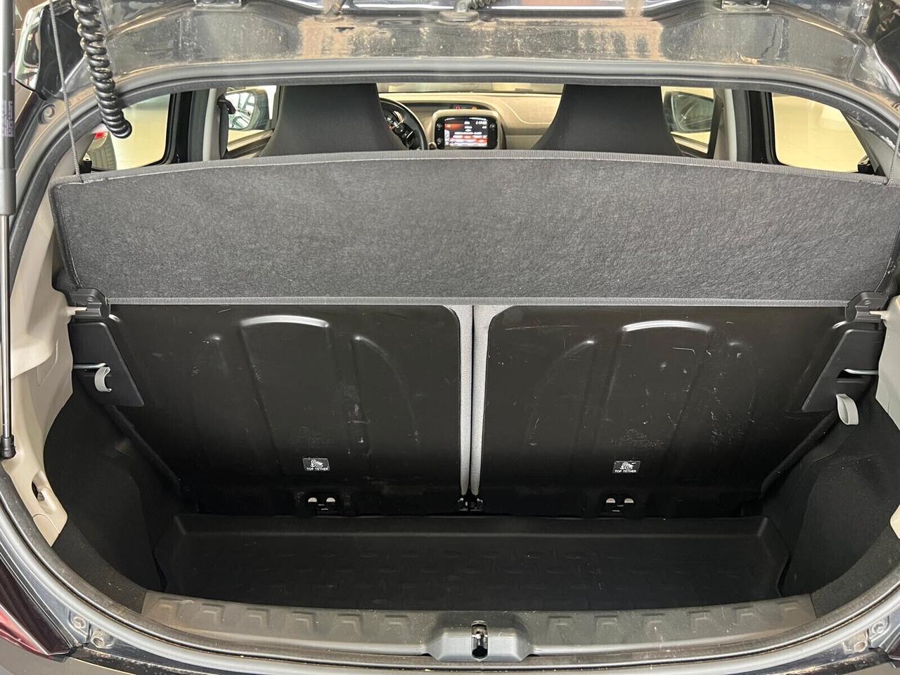 Toyota Aygo Connect 1.0 VVT-i 72 CV 5 porte x-play