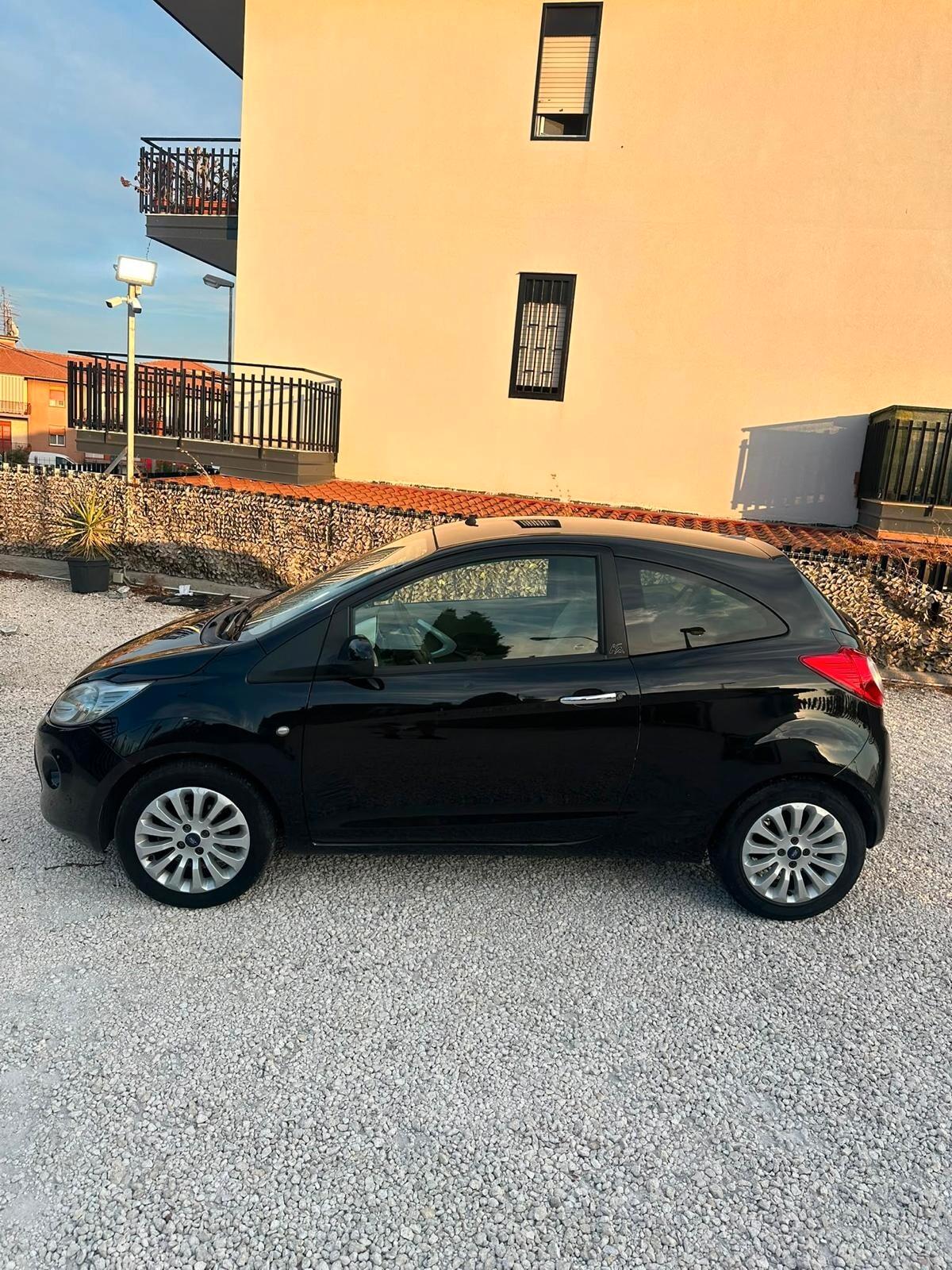Ford Ka Ka+ 1.2 8V 69CV INDIVIDUAL
