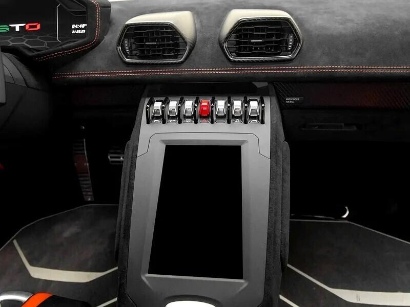 Lamborghini Huracàn STO 5.2 V10 NOLEGGIO LUNGO TERMINE - LEASING FULL INCLUSIVE