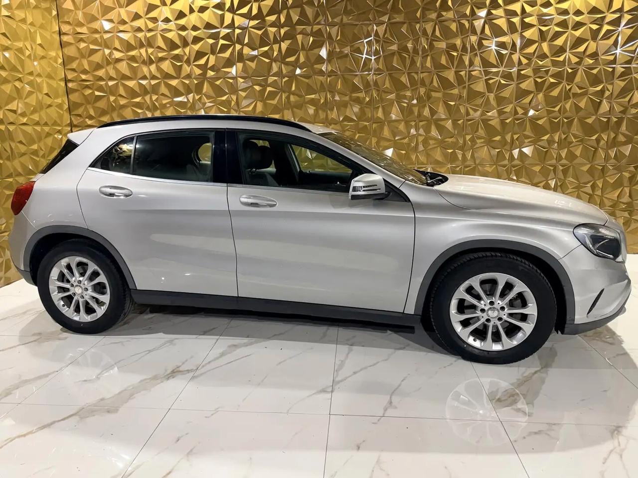 Mercedes-benz GLA 180 d Automatic Premium