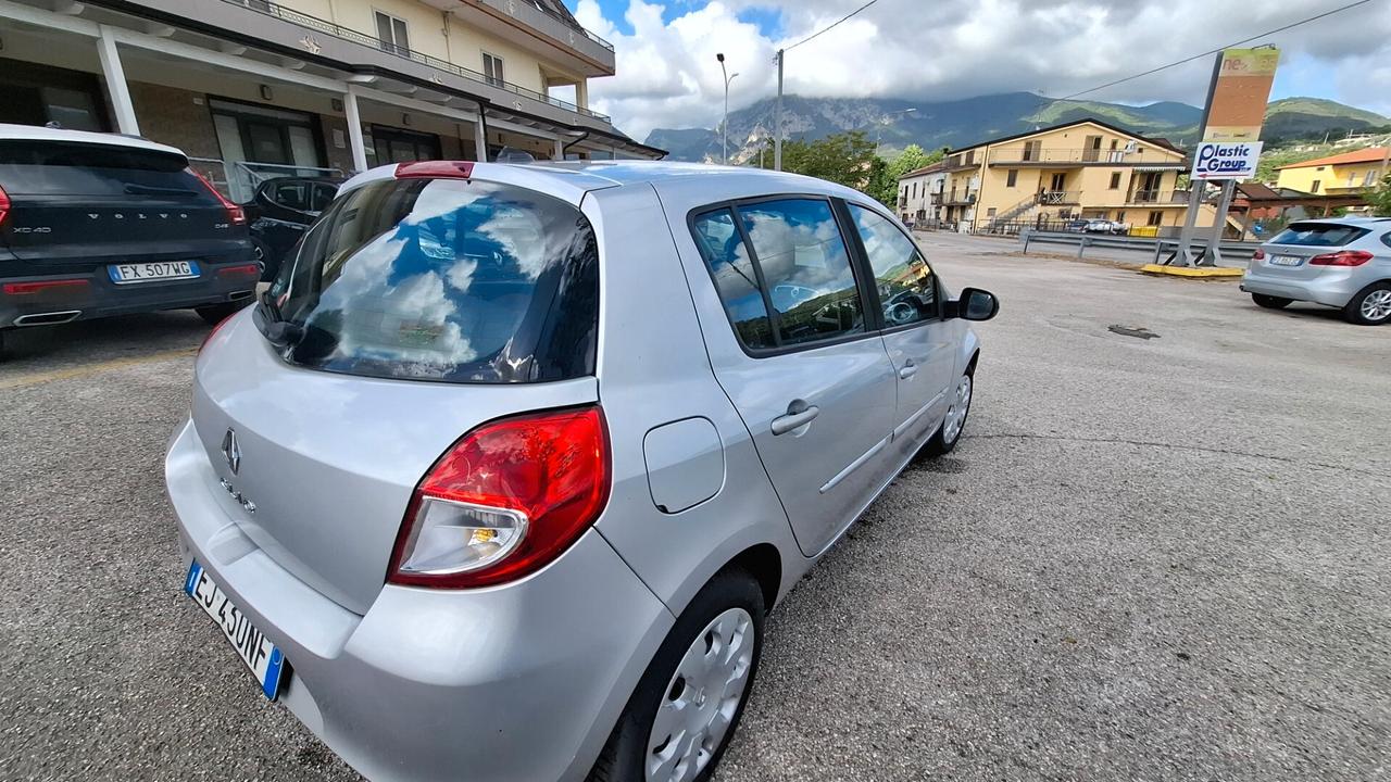 Renault Clio 1.2 16V 5 porte Dynamique