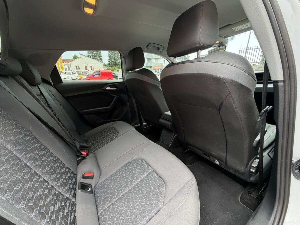 Audi A1 30 1.0 tfsi S line edition 116cv