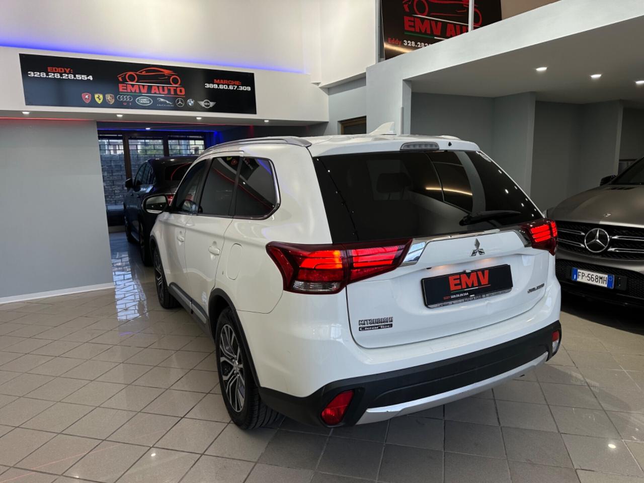 Mitsubishi Outlander 2.2 DI-D 2WD. Instyle OFFERTA VALIDA CON FINANZIAMENTO.