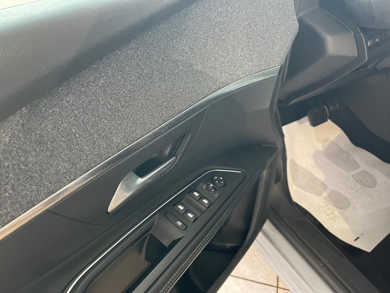 Peugeot 3008 BlueHDi 130 S&S EAT8 Allure Pack NO VINCOLO DI FINANZIAMENTO