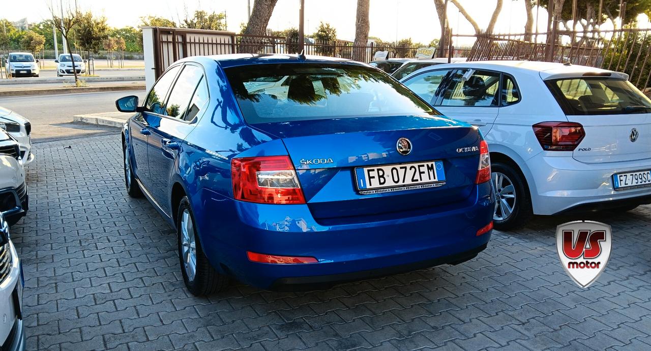 SKODA OCTAVIA BERLINA NAVI -PREZZO PROMO!
