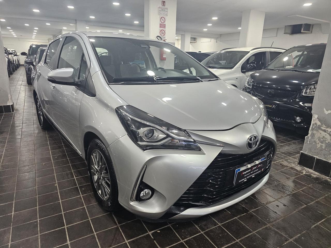 NUOVA TOYOTA YARIS 1.5 BENZ/GPL 110CV LOUNGE 2WD - IMPIANTO GPL BRC SCADENZA 2033