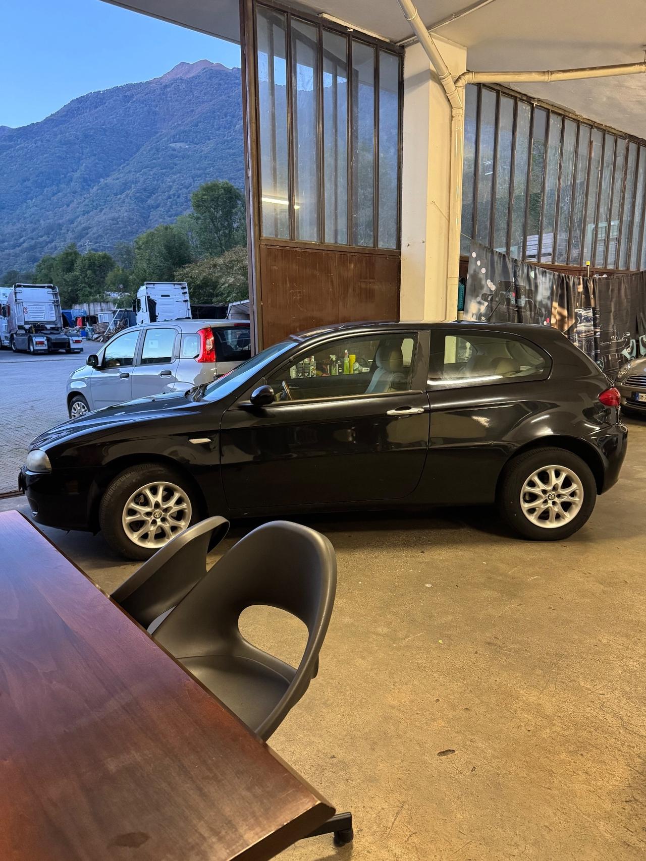 Alfa Romeo 147 1.9 JTD (120) 5 porte Progression