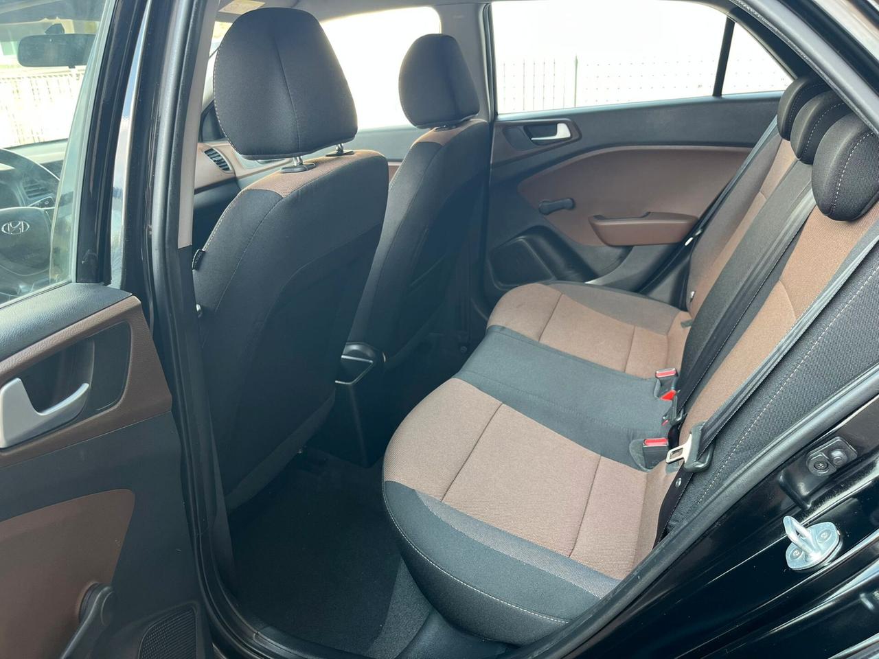 Hyundai i20 1.2 5 porte Blackline 84000km