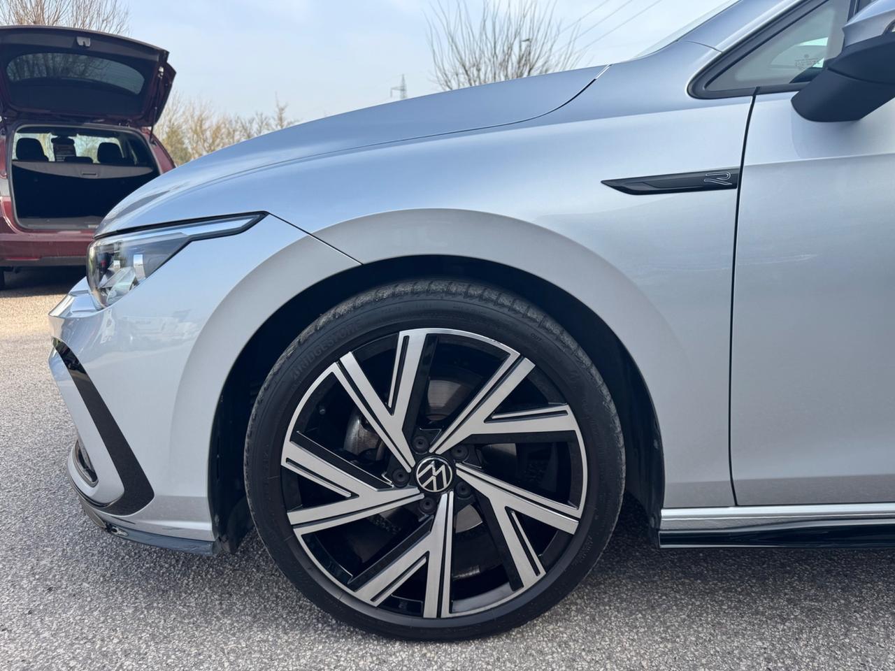 VOLKSWAGEN GOLF 8 R-LINE DSG 1.5 eTSI 150 CV EVO ACT