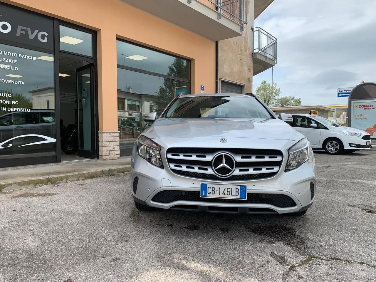 Mercedes-benz GLA 180 Business NEOPAT.