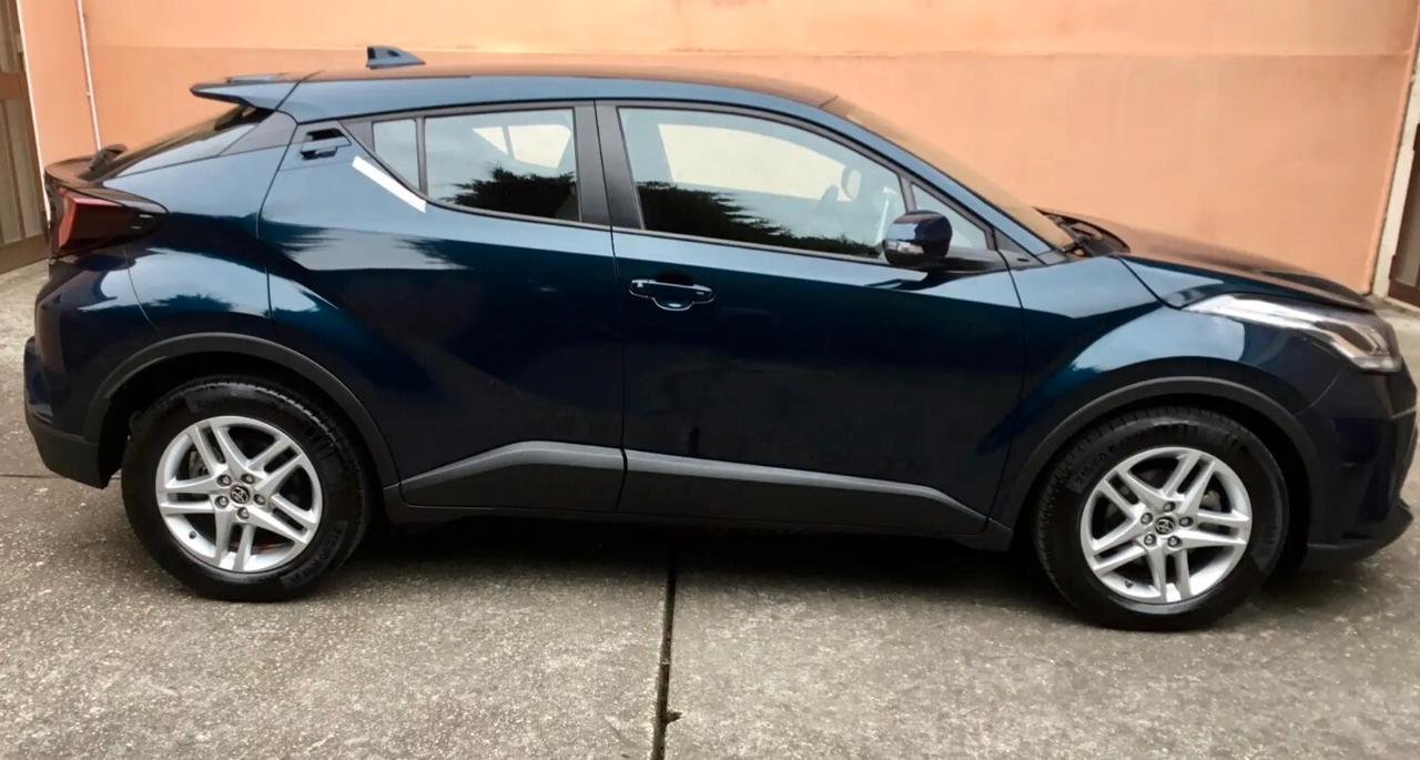 Toyota C-HR 1.8 Hybrid E-CVT Business