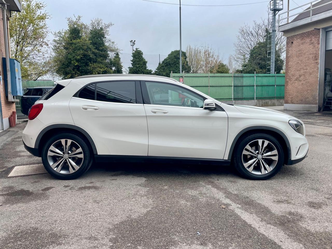 Mercedes-benz GLA 180 d Automatica- TUTTA TAGLIANDATA CON FATTURE