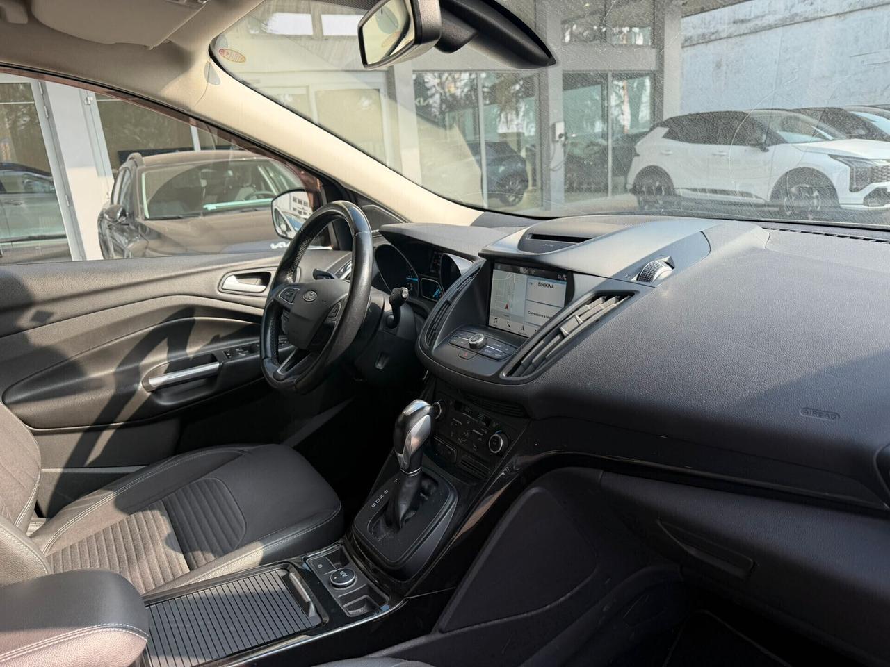 Ford Kuga 1.5 TDCI 120 CV S&S 2WD Powershift Titanium