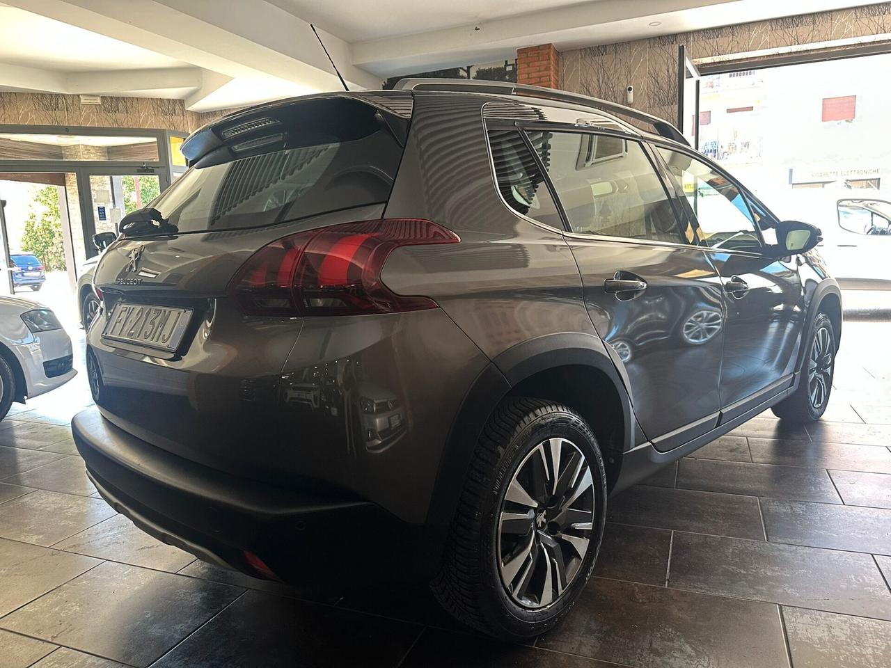 Peugeot 2008 PureTech 82 S&S Allure