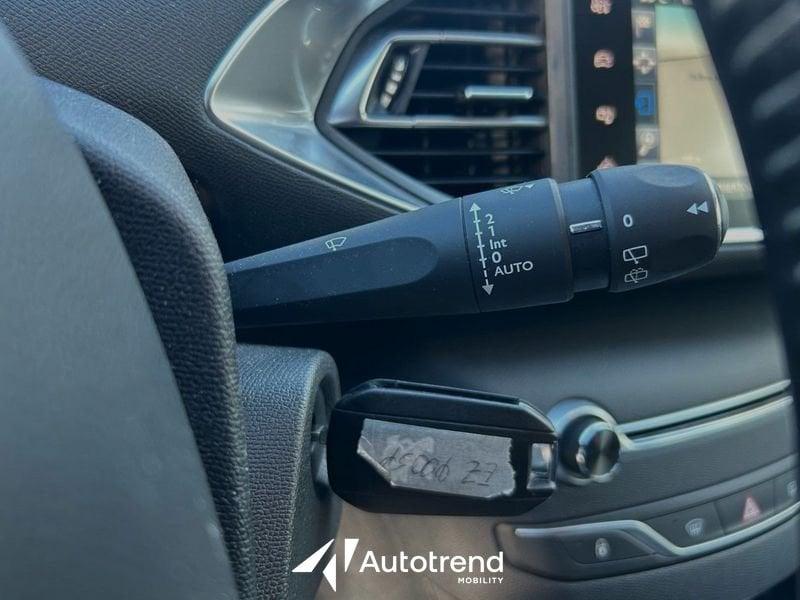 Peugeot 308 1.6 HDi 92 CV NAVI Active