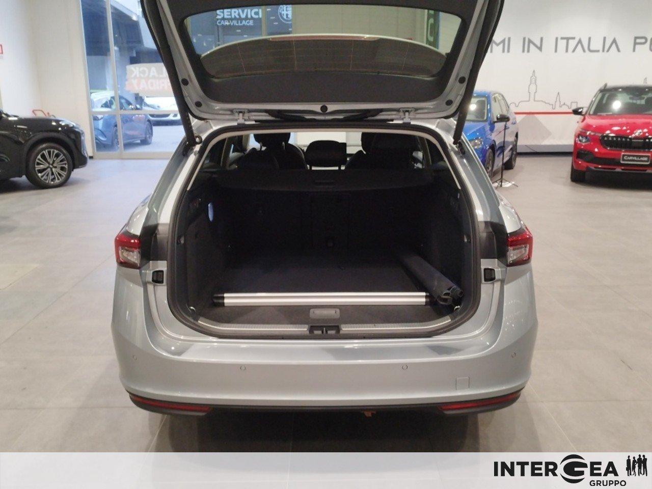 SKODA Superb Wagon 2.0 tdi Style 150cv dsg