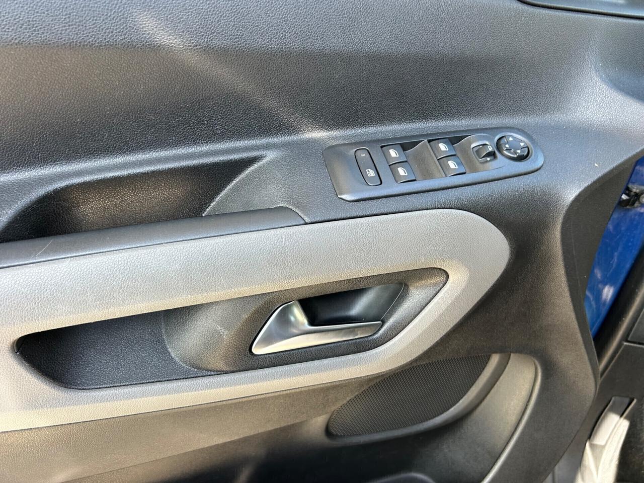 Peugeot Rifter 1.5 HDI GT Line Gancio Di Traino