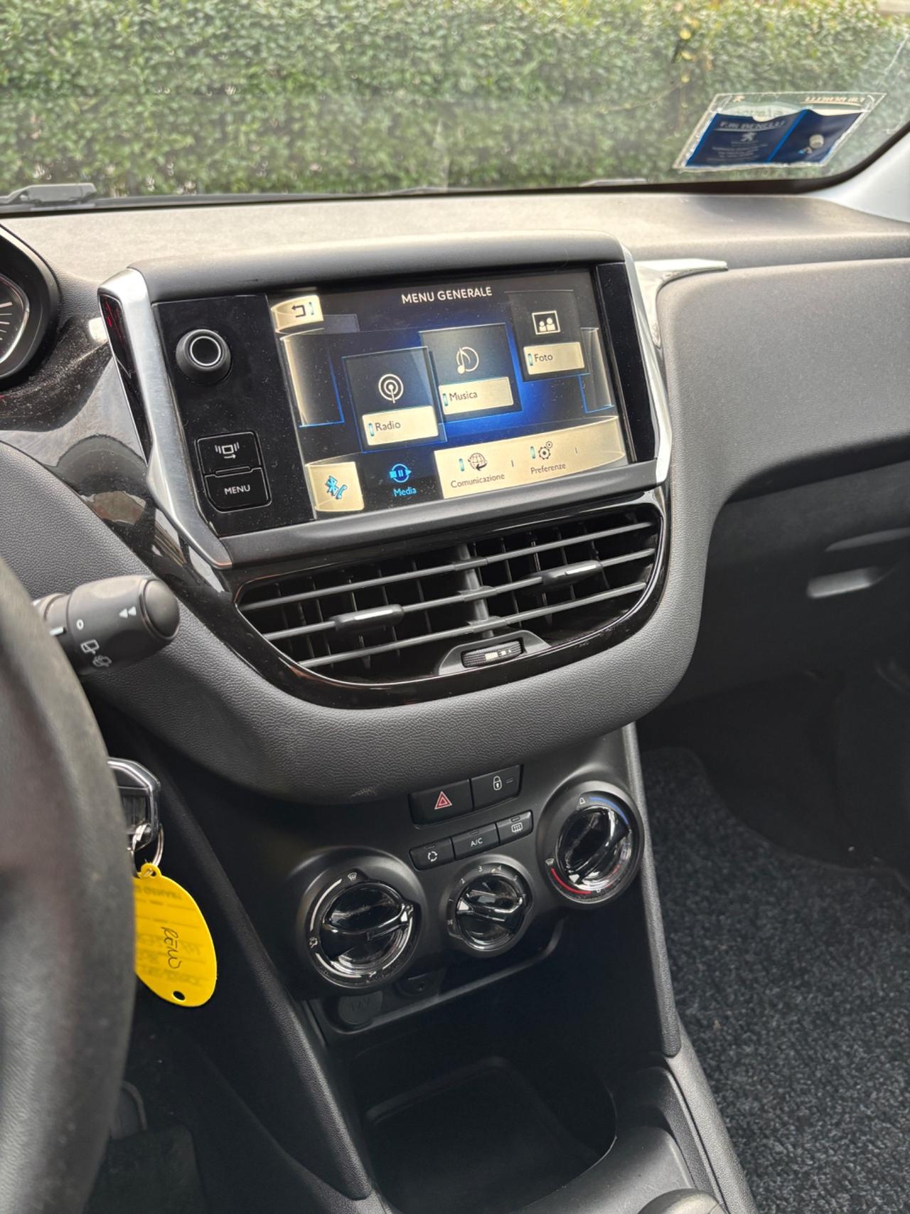 Peugeot 208 con soli 80000