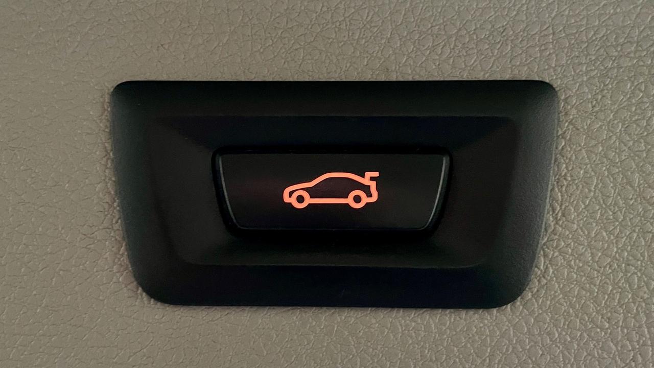 BMW 318D TOURING 2.0 BUSINESS 143CV - FULL LED, PORTELLONE ELETTRICO, NEOPATENTATI