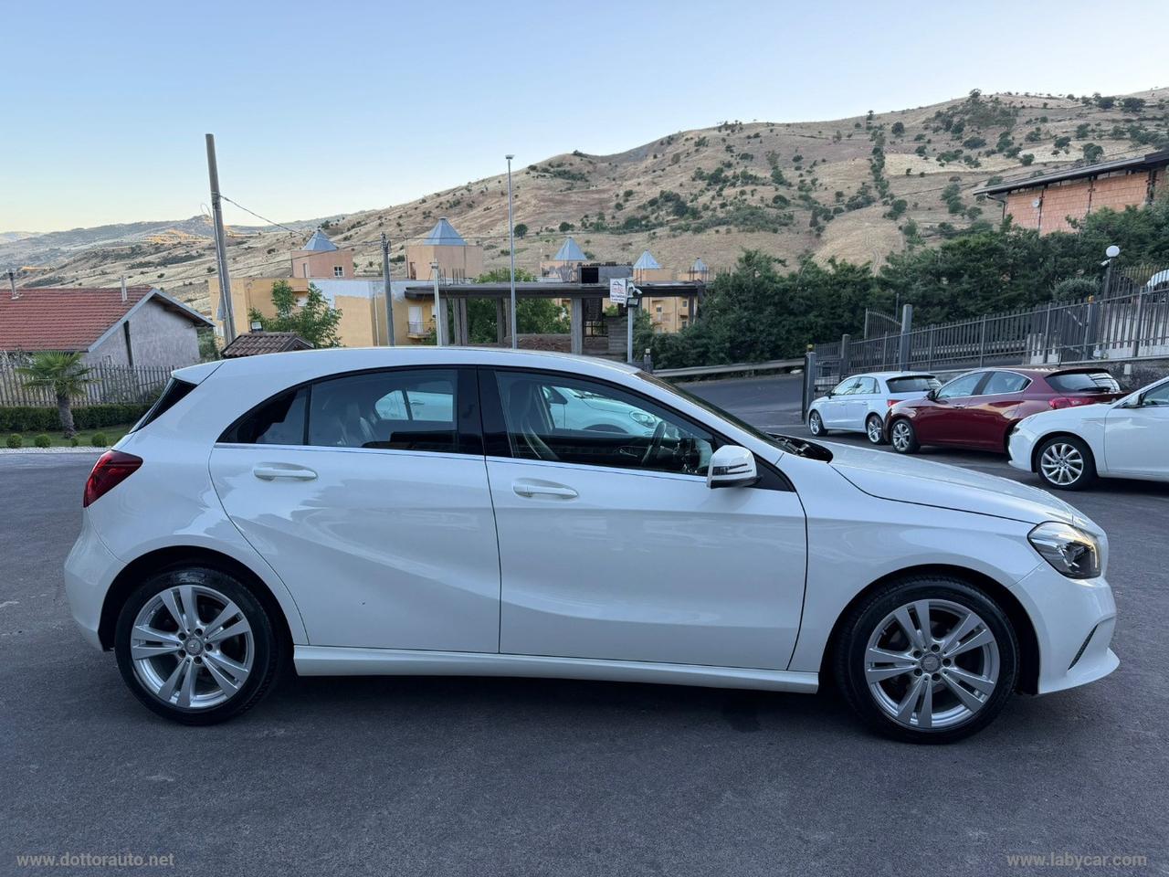 MERCEDES-BENZ A 180 d Premium