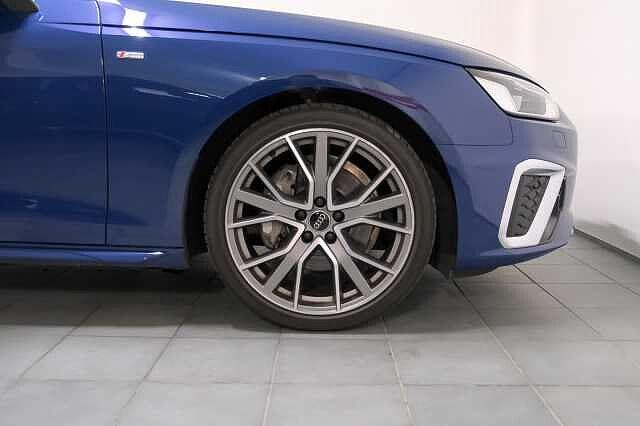 Audi A4 Avant 40 TDI quattro S tronic S line edition