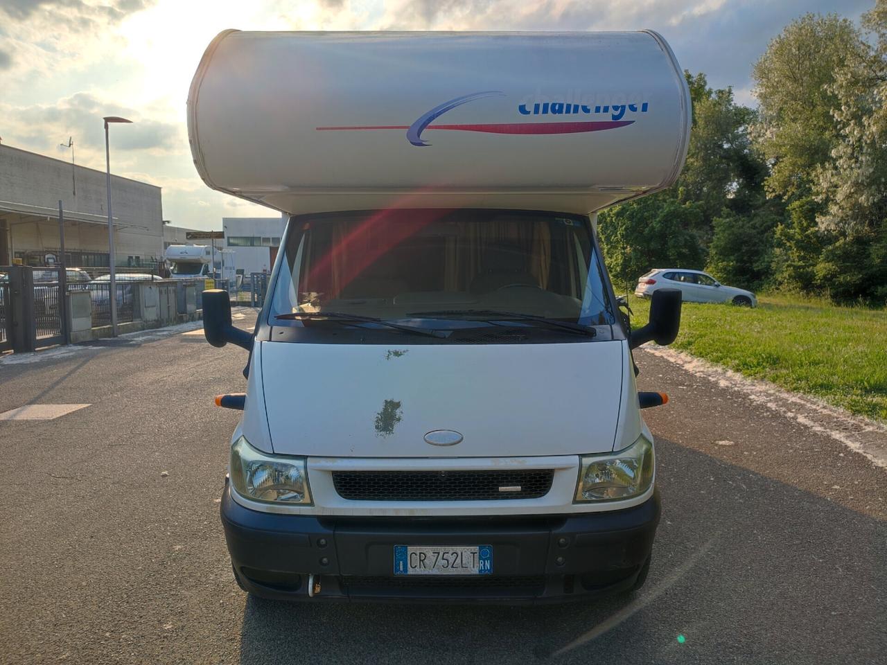 FORD TRANSIT CAMPER 6POSTI LETTO CHALLENGER 135T350