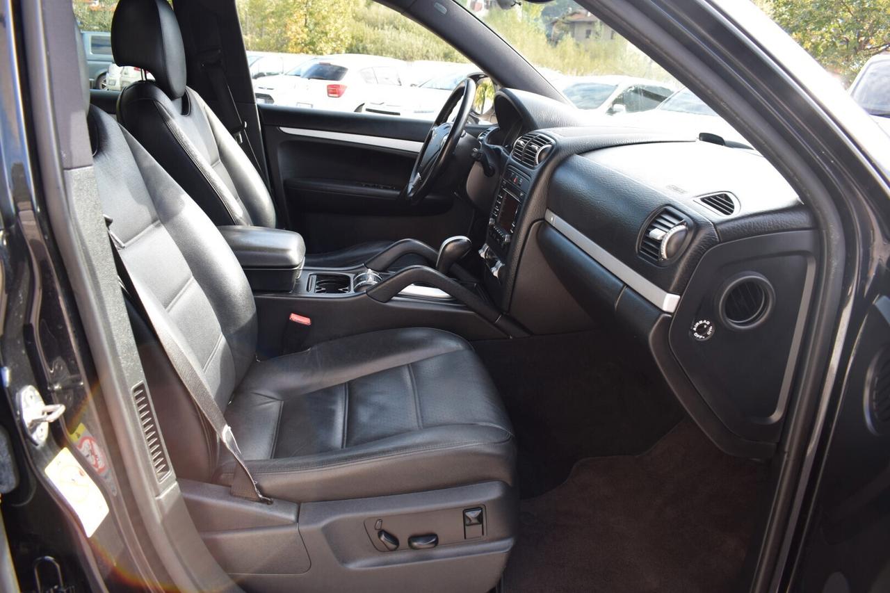 Porsche Cayenne 3.0TDI V6 240cv Tiptronic UNICO PROPRIETARIO IVA ESPOSTA