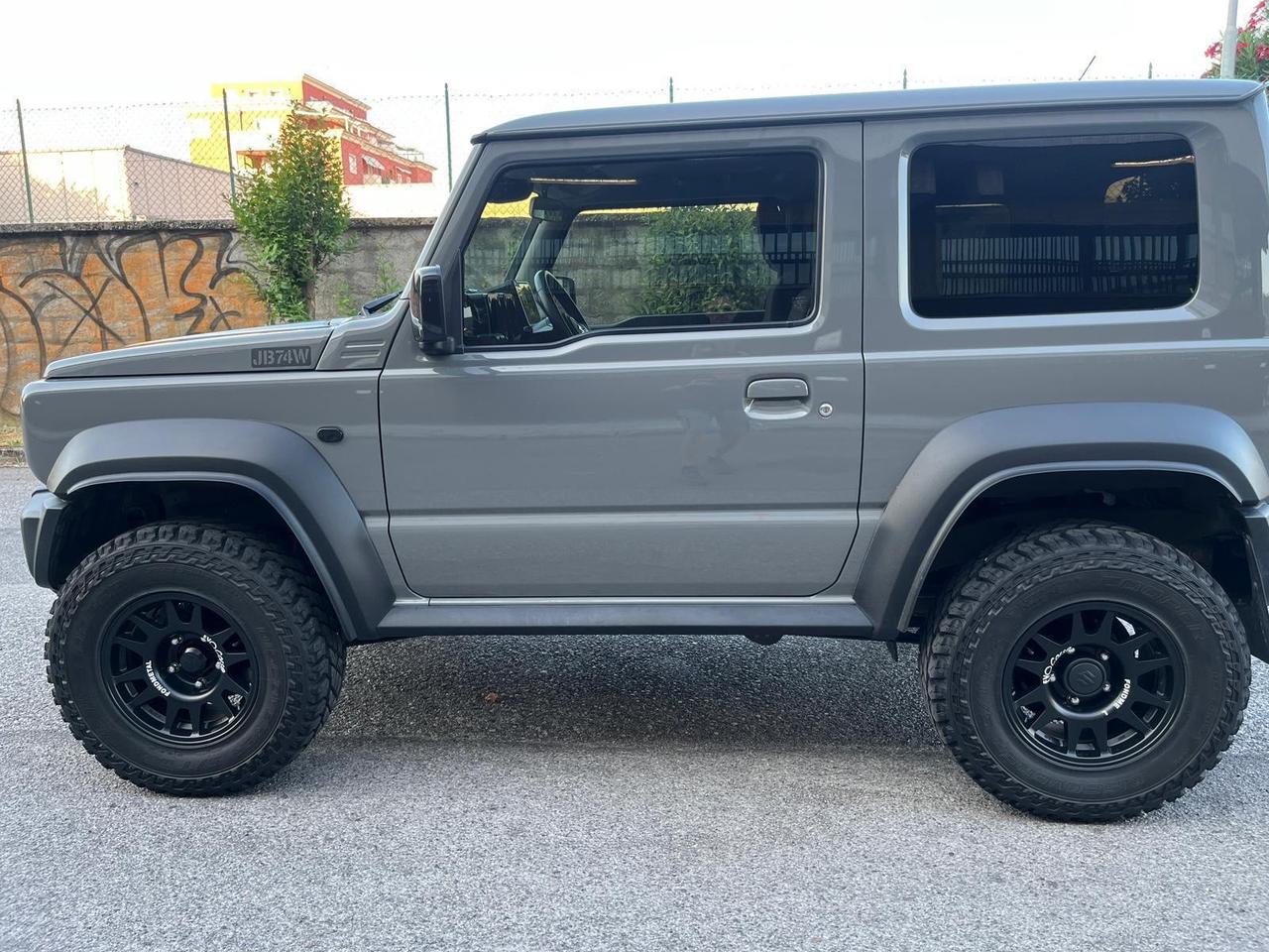 Suzuki Jimny 1.5 5MT Top