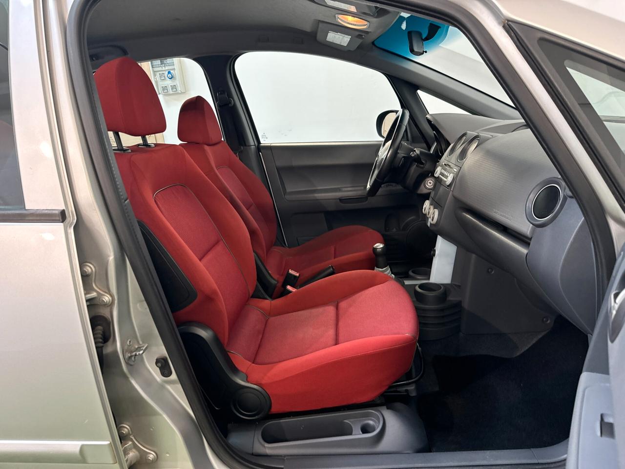 Mitsubishi Colt 1.3 16V 5p. Invite AUTOMATICA