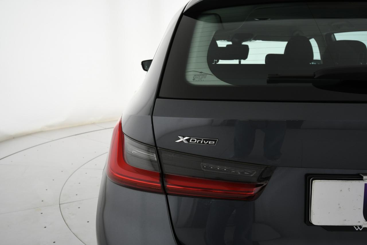 BMW 320d Touring mhev 48V xdrive Business Advantage auto APP CONNECT