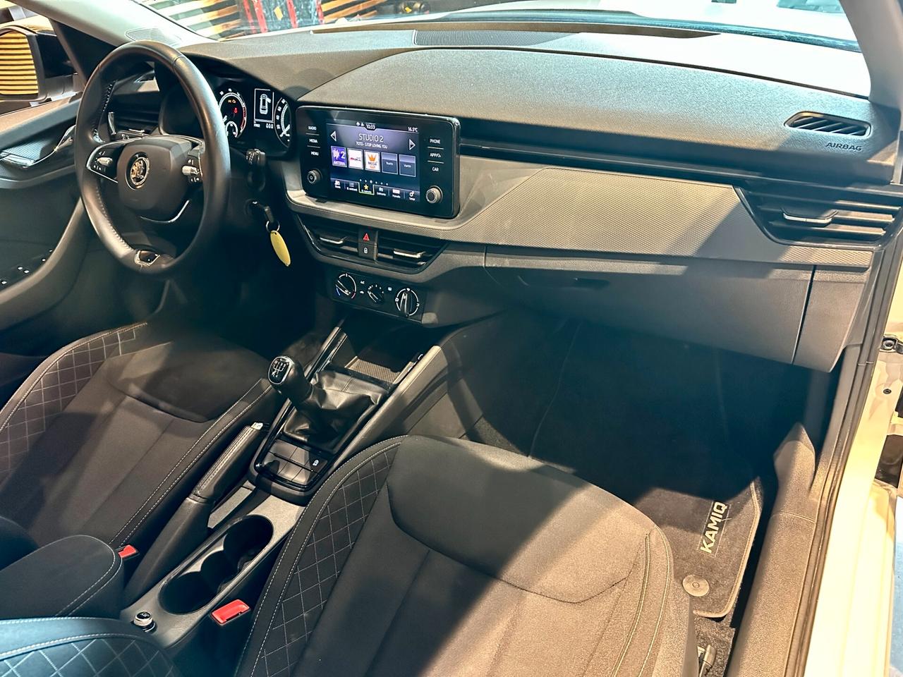 Skoda Kamiq 1.0 TSI Ambition Black Dots