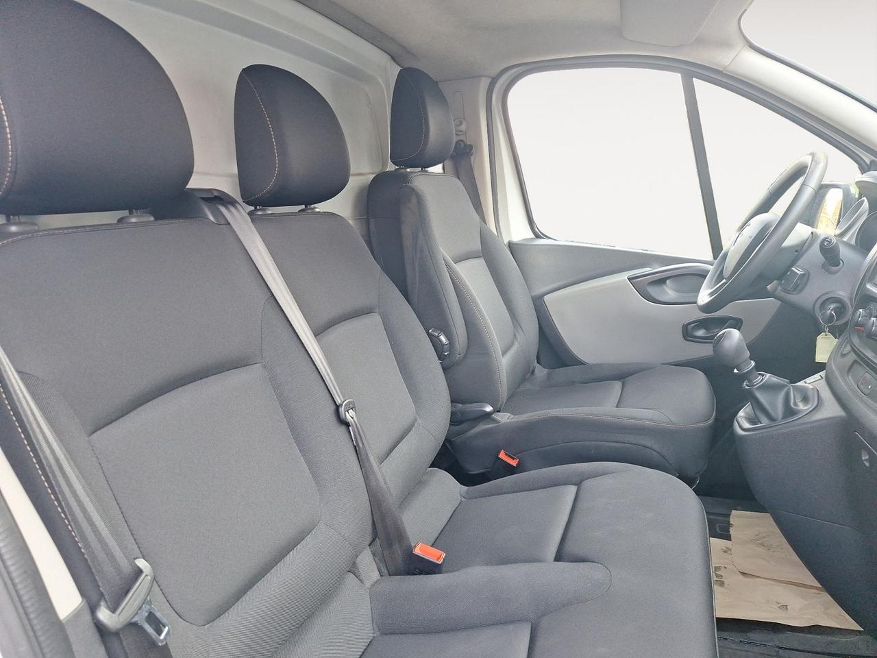 RENAULT Trafic T27 1.6 dci 120cv L1H1 Ice E6