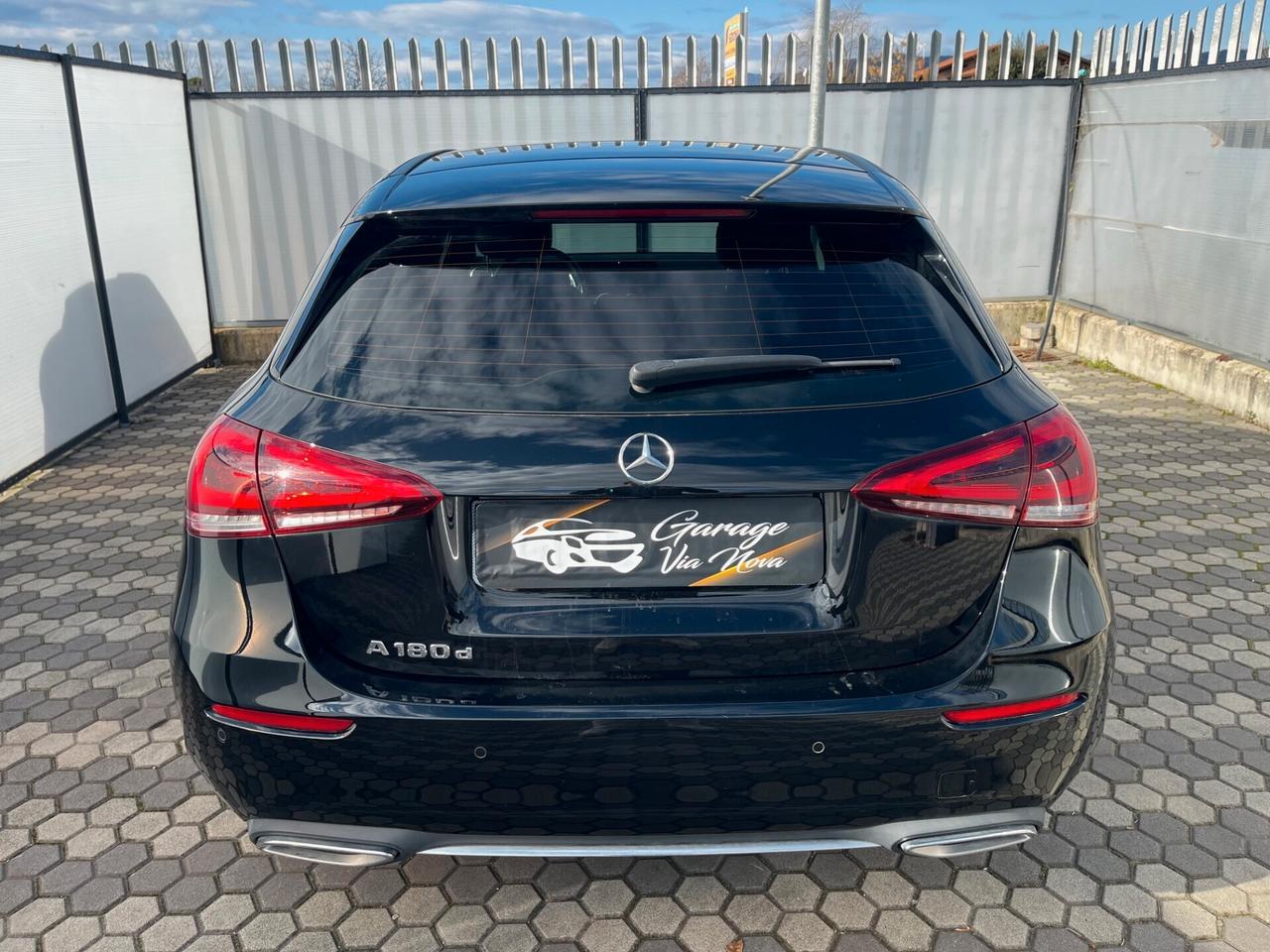 Mercedes A 180d 2.0cc 116cv Auto Sport *LUCI AMBIENT*