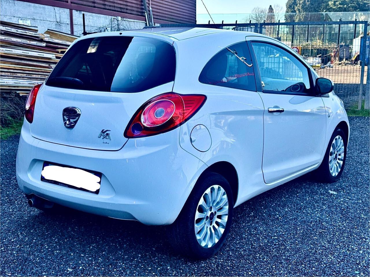 Ford Ka 1.2 8V 69CV Titanium Neopatentati 2014