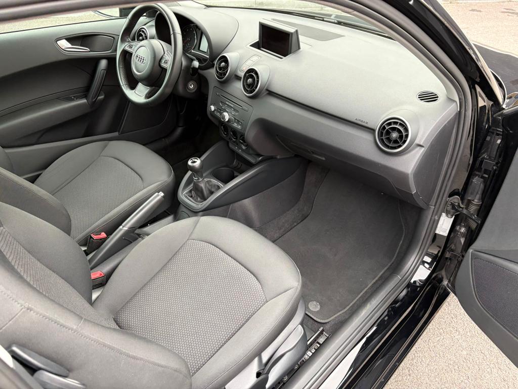 Audi A1 3 Porte A1 1.2 tfsi 85 CV Admired OK NEOPATENTATI