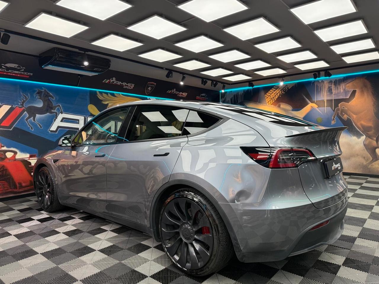 Tesla Model Y AWD PERFORMANCE (000)