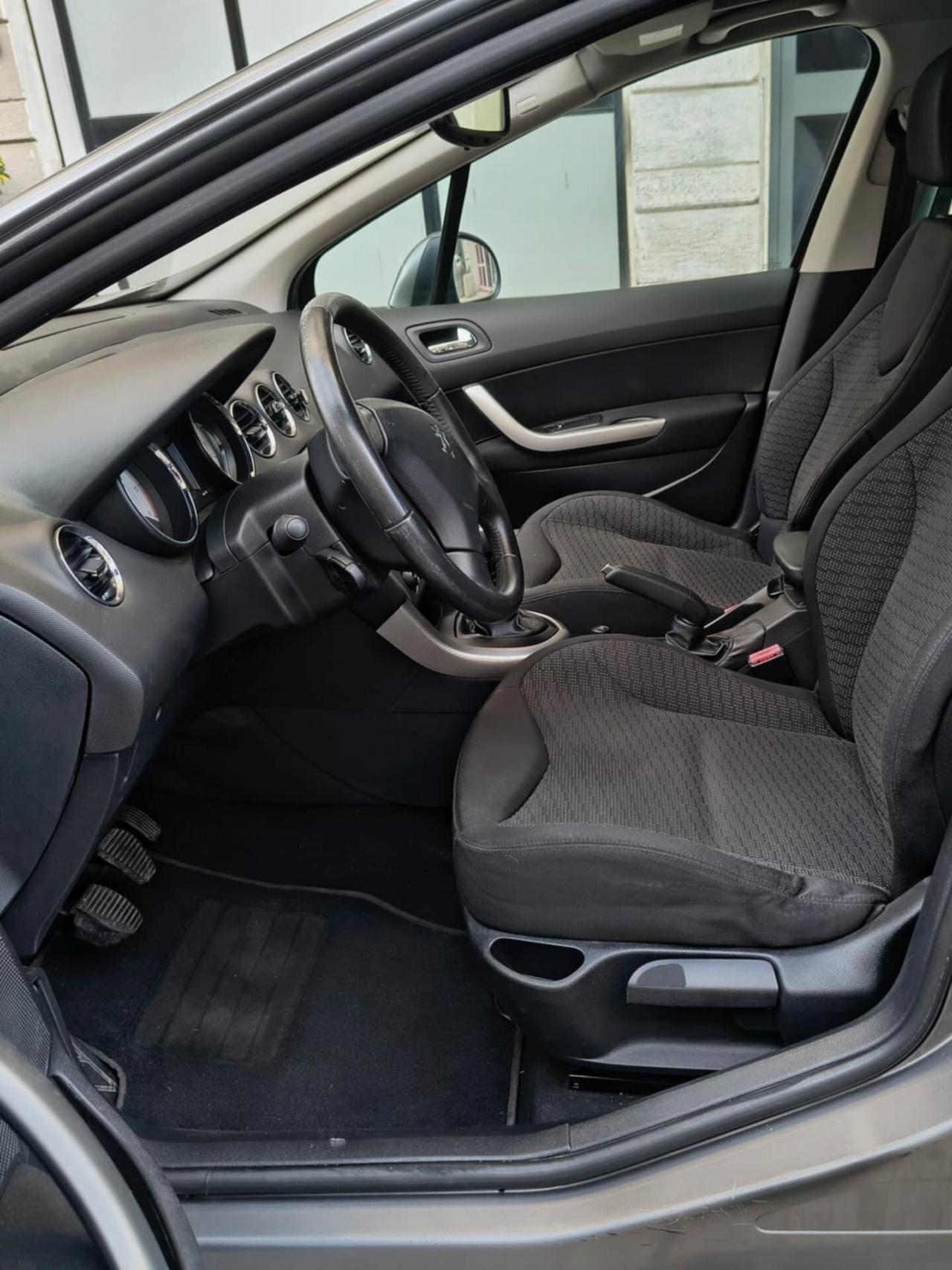 Peugeot 308 2.0 HDi 136CV 5p. Féline