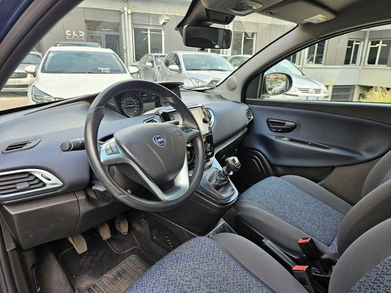 Lancia Ypsilon 1.0 FireFly 70cv Hybrid
