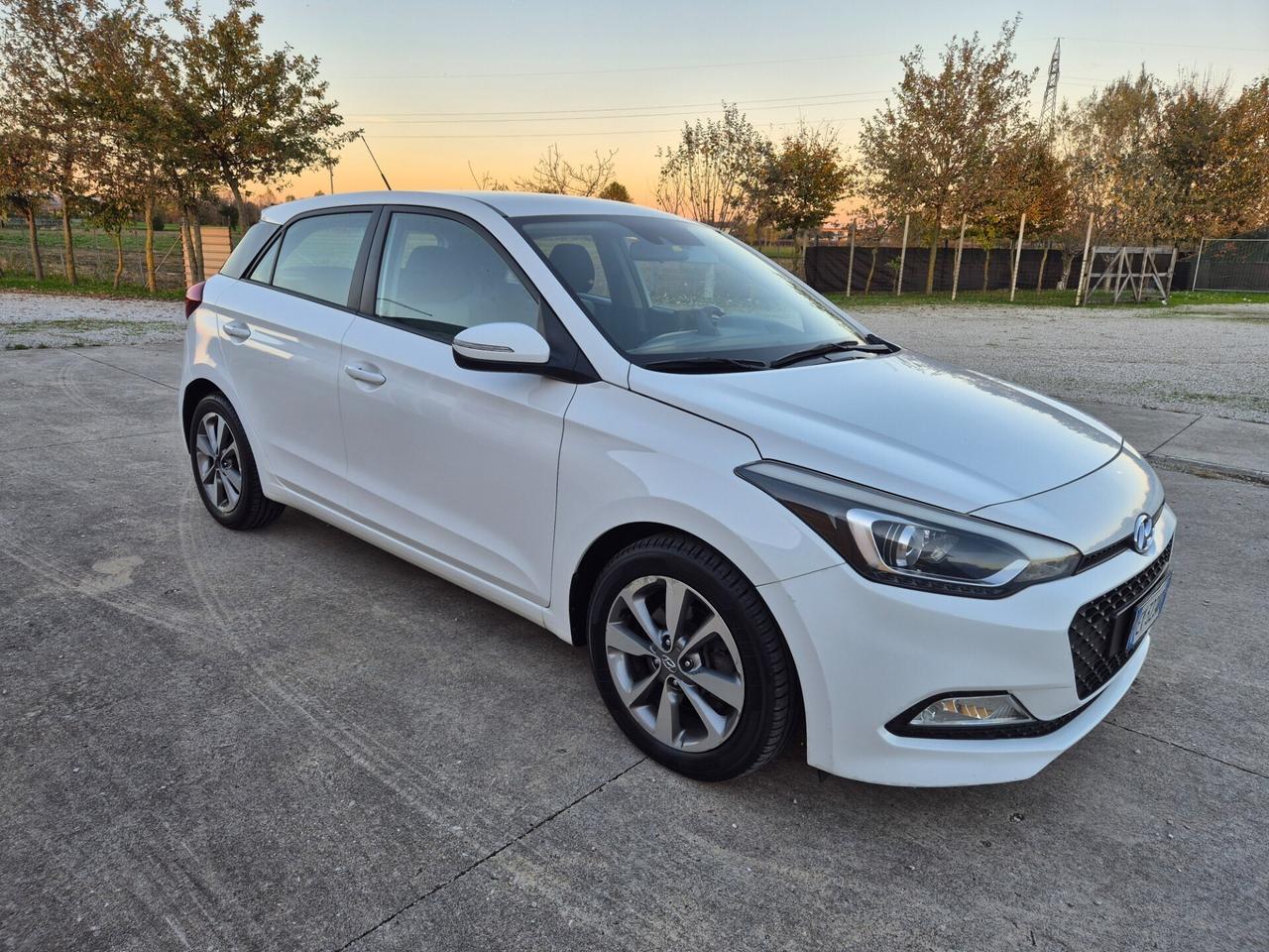 Hyundai i20 1.1 CRDi 12V 5 porte neopatentati