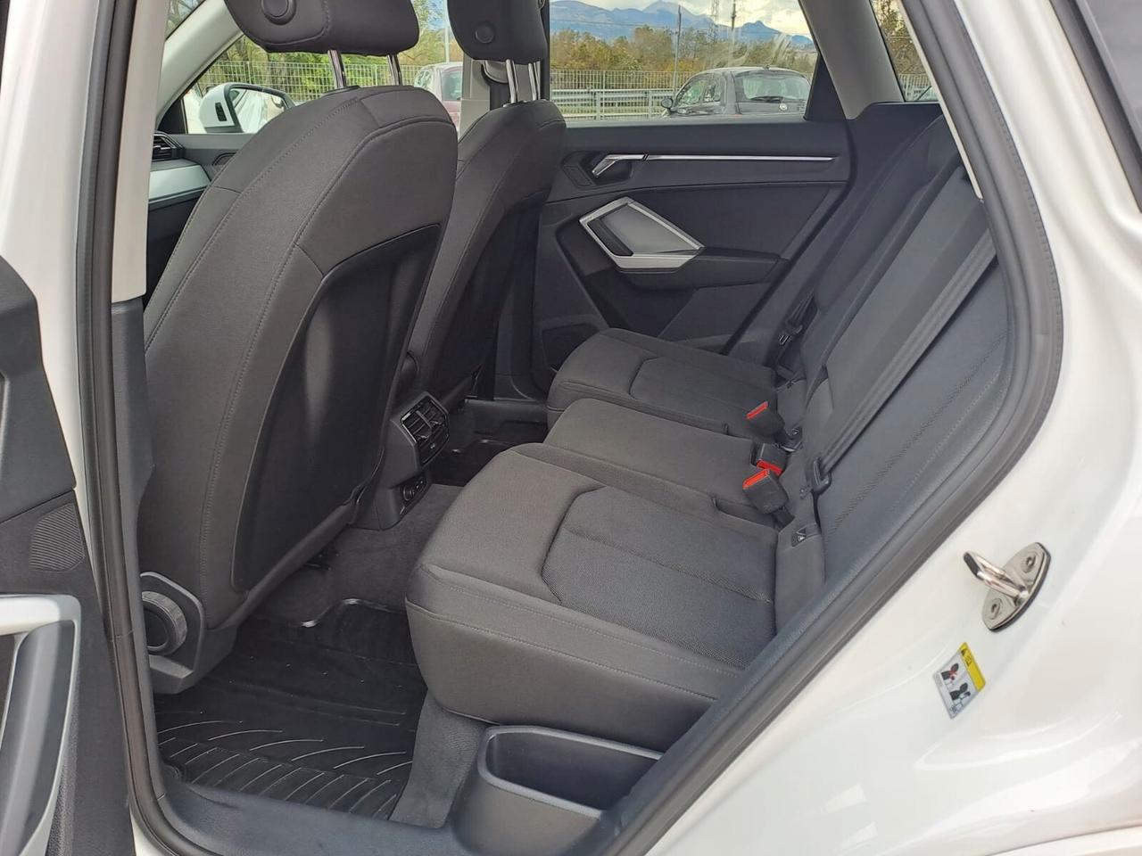 Audi Q3 35 TDI S tronic Business Advanced