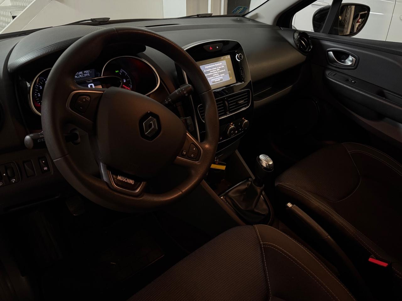 Renault Clio 1.5 dci 75 CV Moschino 5P