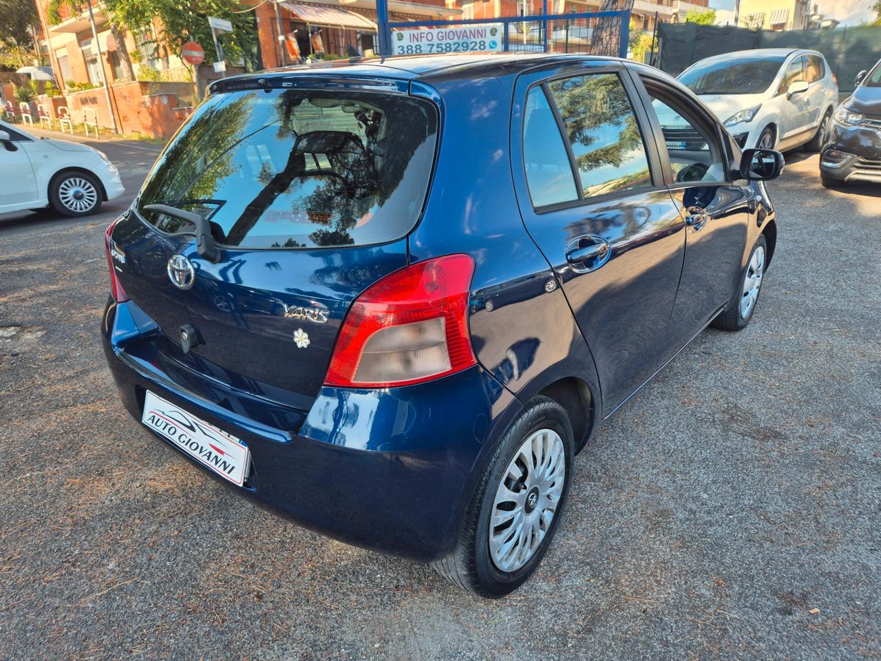 Toyota Yaris 1.0 5 porte Sol