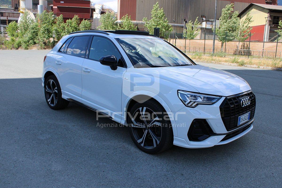 AUDI Q3 40 TDI quattro S tronic S line edition