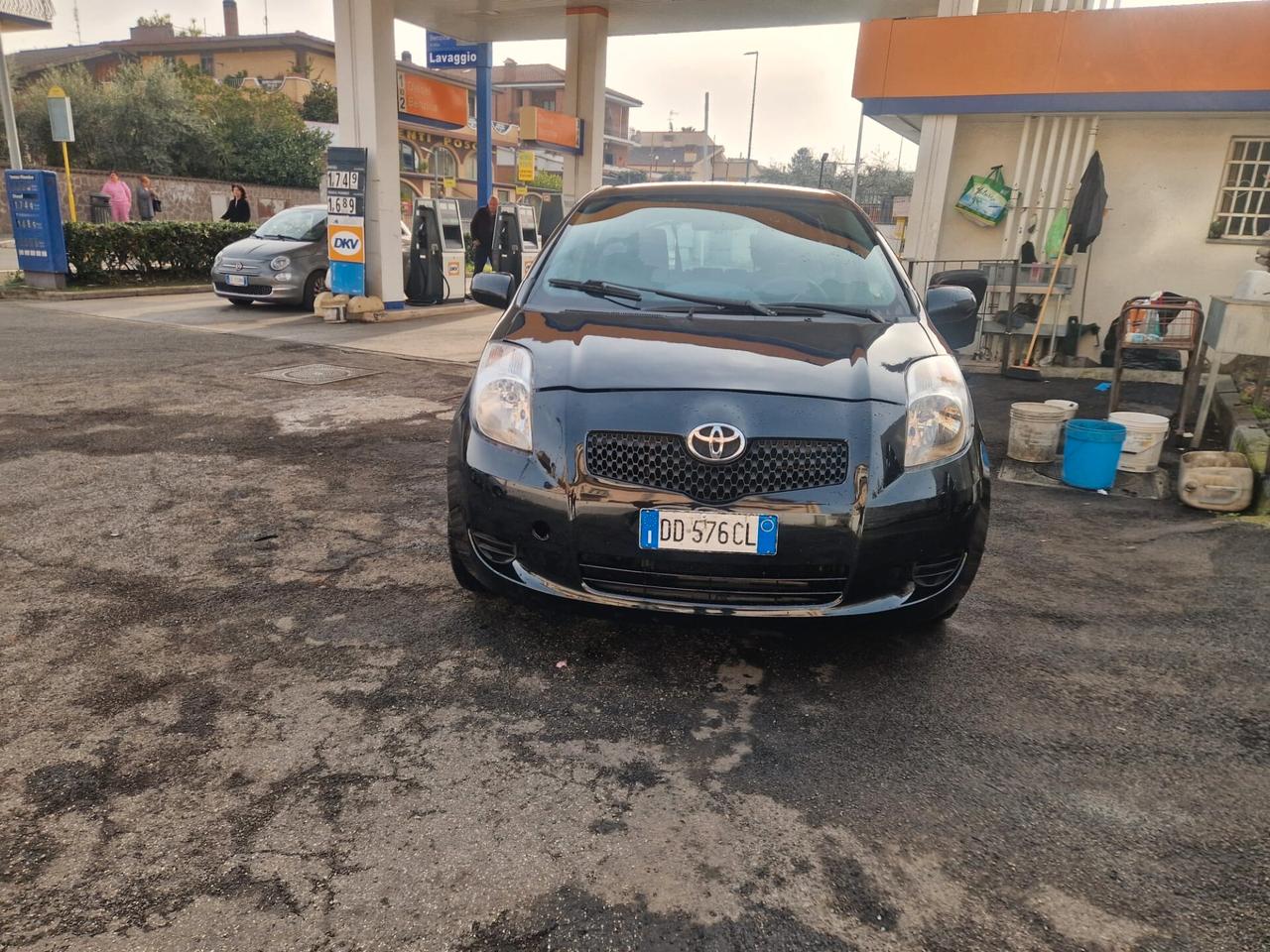 Toyota Yaris 1.0 5 porte